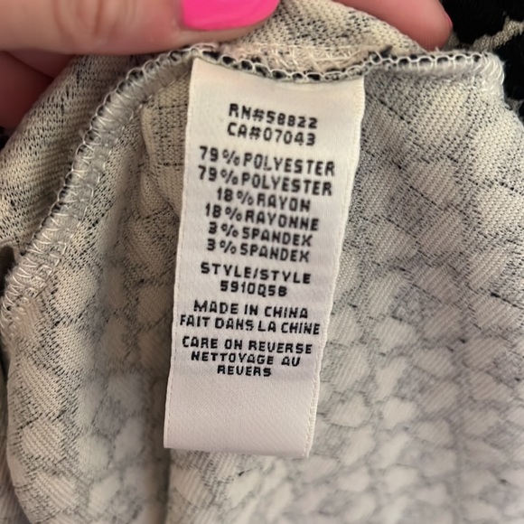 Women’s Geometric Stretch Sweater Dress from MAX Studio. Sz L. - Picture 8 of 8